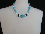 turquoise, parels, zwarte stenen